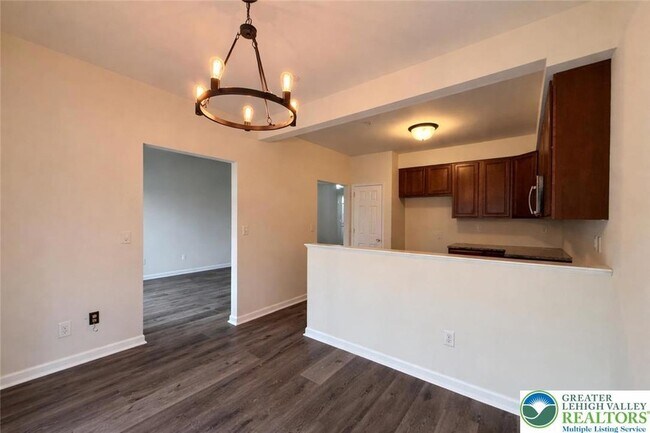 Building Photo - 5133 Dogwood Trail