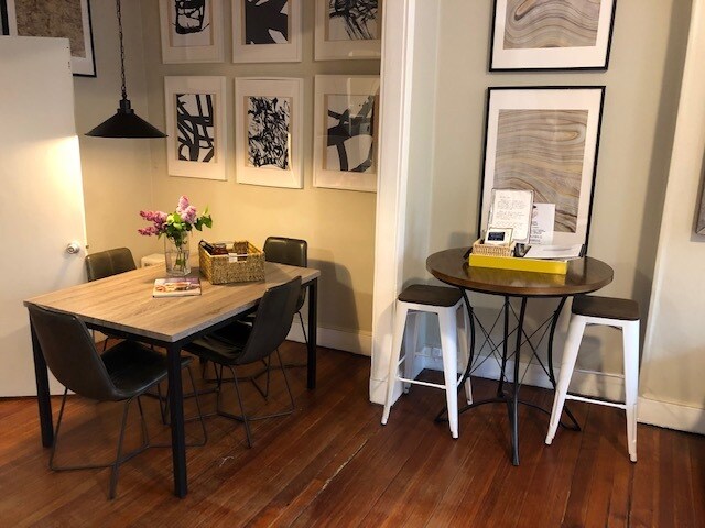 Building Photo - 437 Hanover St