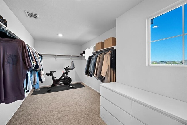 Building Photo - 144 Calgary Ln