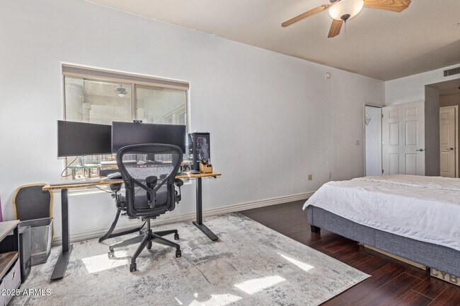 Building Photo - 5450 E Deer Valley Dr