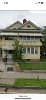 Building Photo - 572 Dickinson St