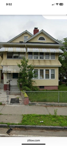 Primary Photo - 572 Dickinson St