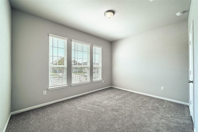 Building Photo - 157 Gamble Dr