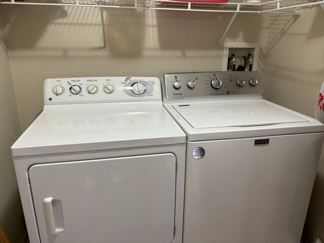 Building Photo - 229 Steeplechase Cir