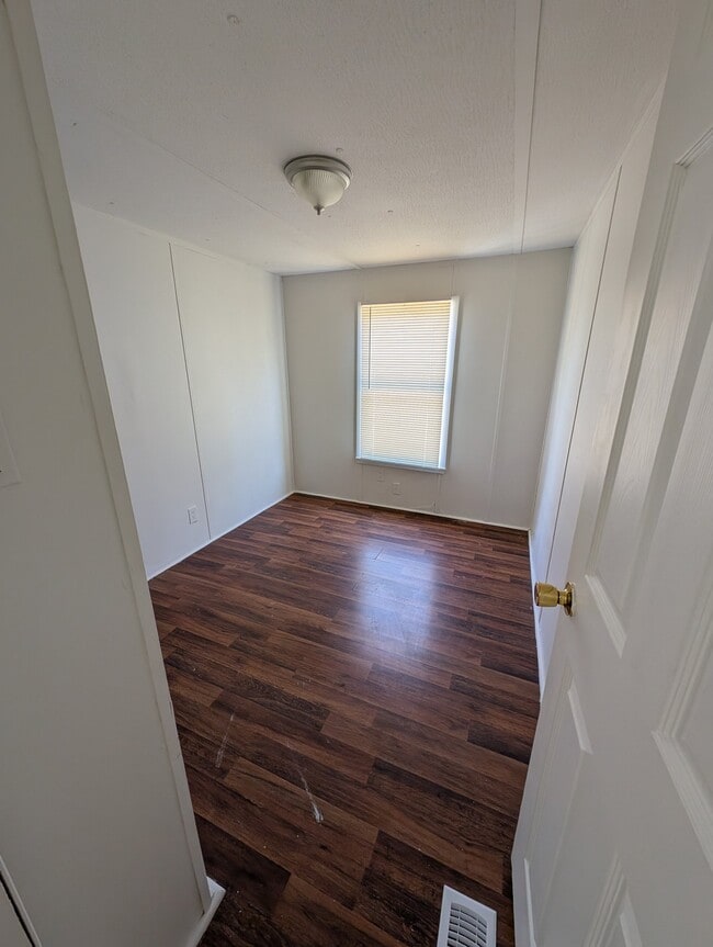 Building Photo - 245 Private Rd 4368
