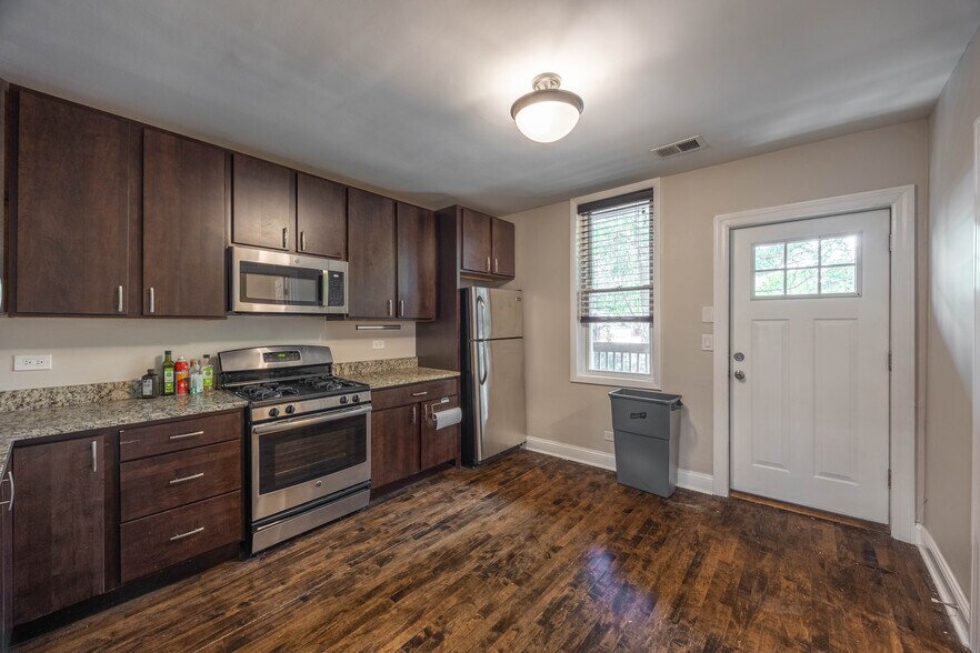 Building Photo - 4849 N Seeley Ave