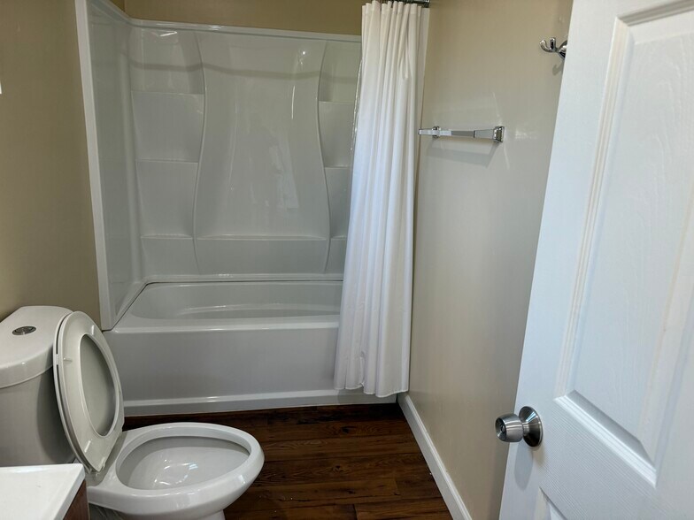 Building Photo - 5448 Mary Lane Dr