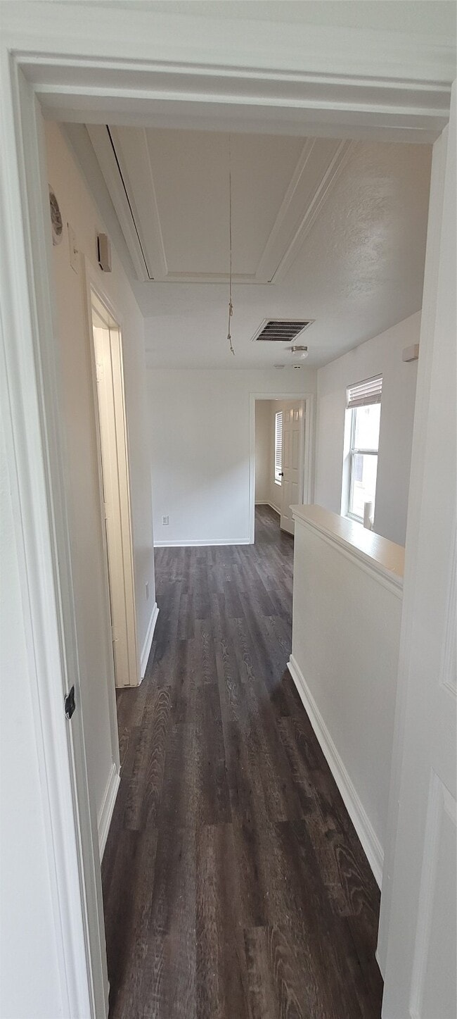 Building Photo - 1426 Ruthven St