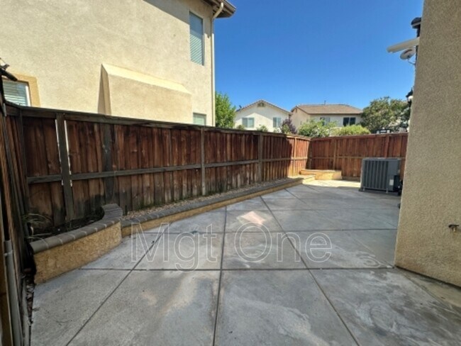 Building Photo - 4485 Spring Knolls Ct