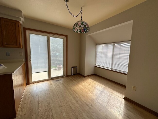 Building Photo - 10606 Kipling Way