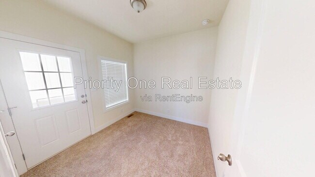 Building Photo - 13151 Cayote Ave