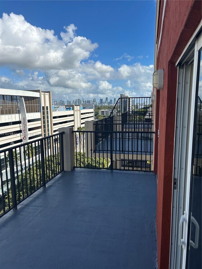 Building Photo - 3410 Coral Wy