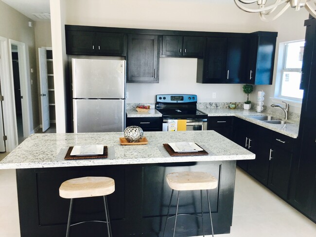 Building Photo - 3006 Javalina Ave