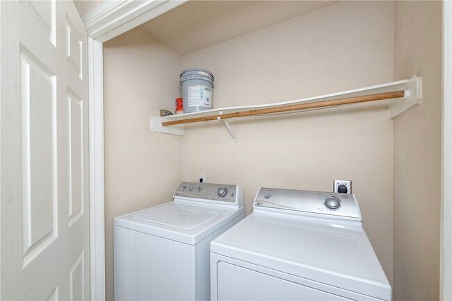 Building Photo - 3534 Paloma Ridge Dr