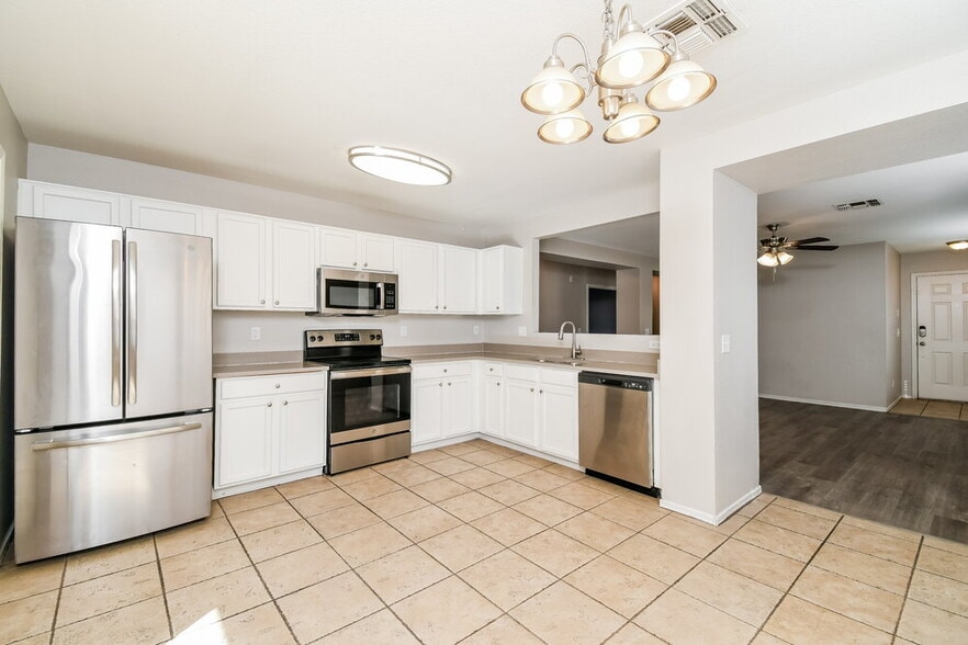 Building Photo - 1080 S Bogle Ct