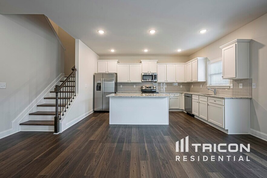 Building Photo - 409 Curlin Ct