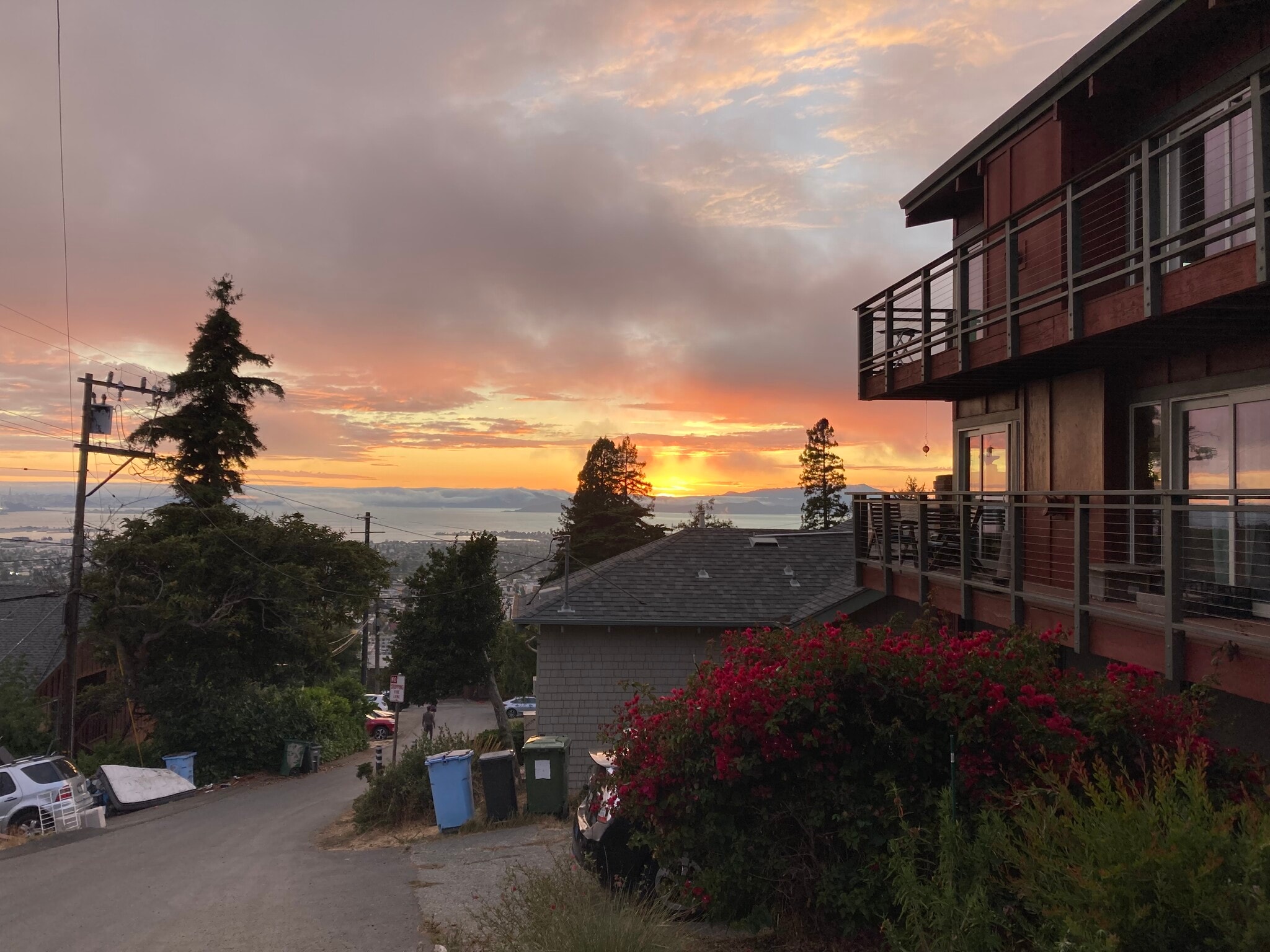 Building Photo - 365 Panoramic Way