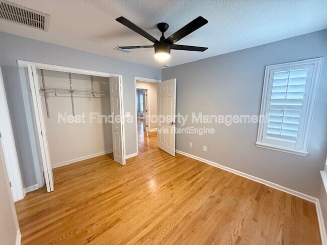 Building Photo - 2567 Merrill Blvd