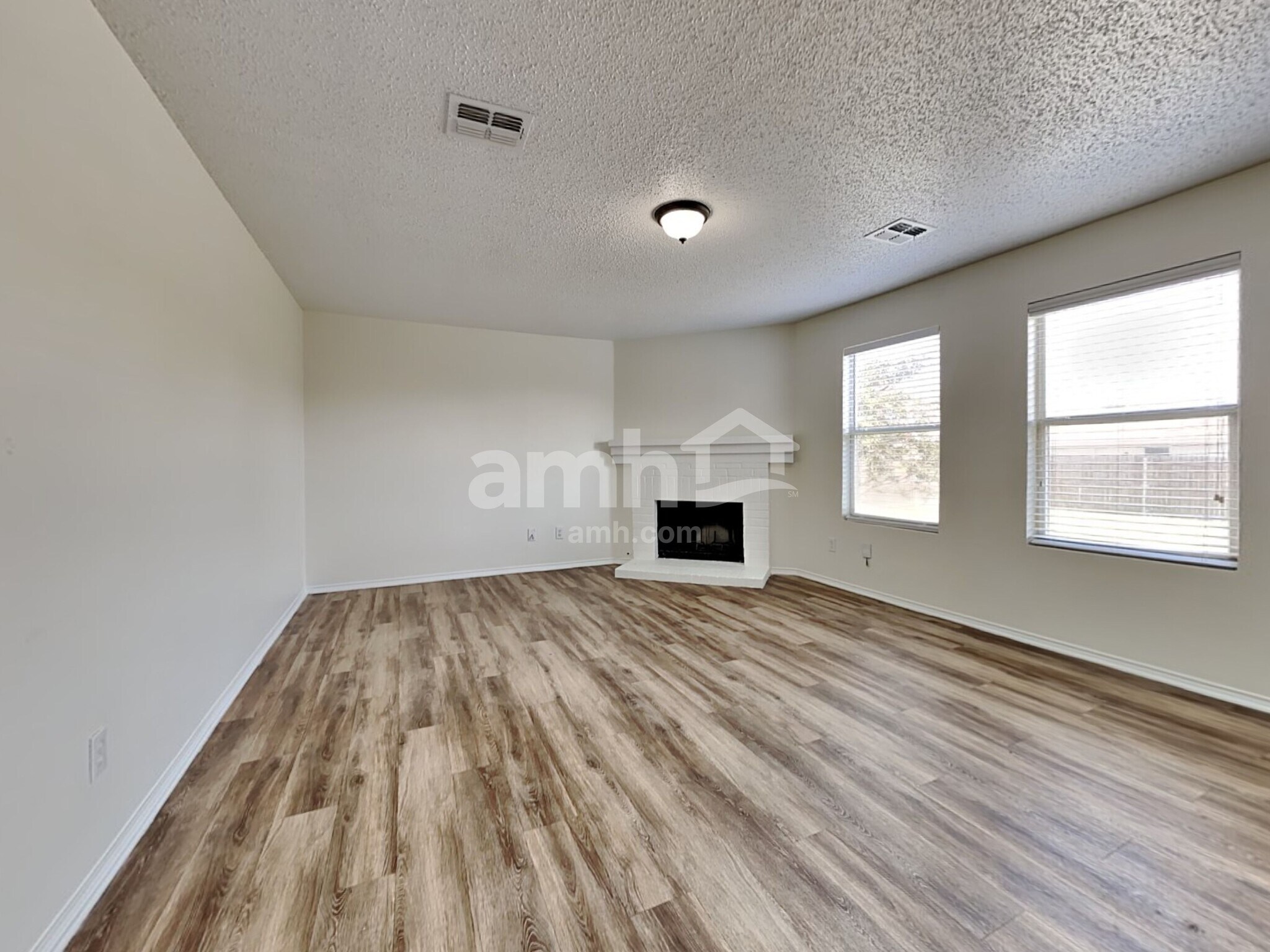 Building Photo - 1039 Mazourka Dr