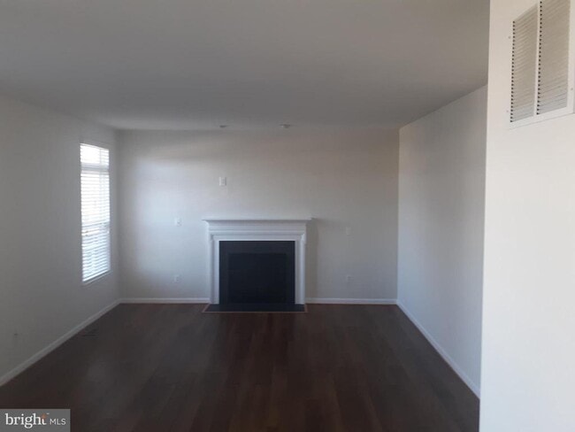 Building Photo - 3320 Anne De Bourgh Dr