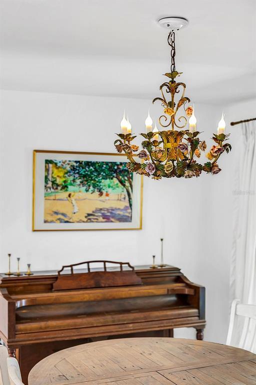 Building Photo - 1640 Palm Ave