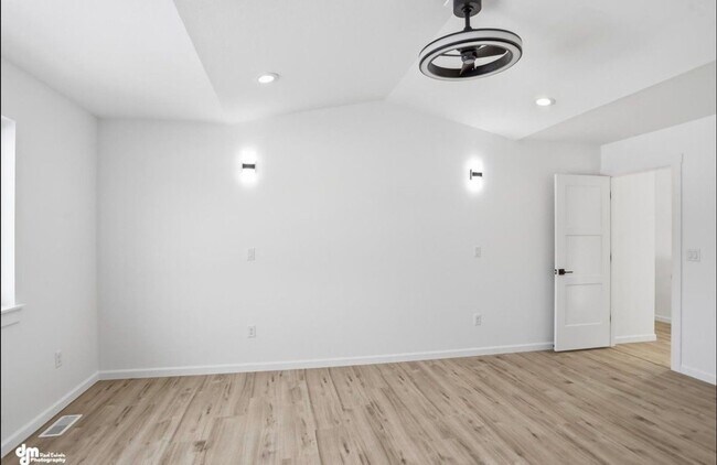 Building Photo - 336 Ashbrook Dr