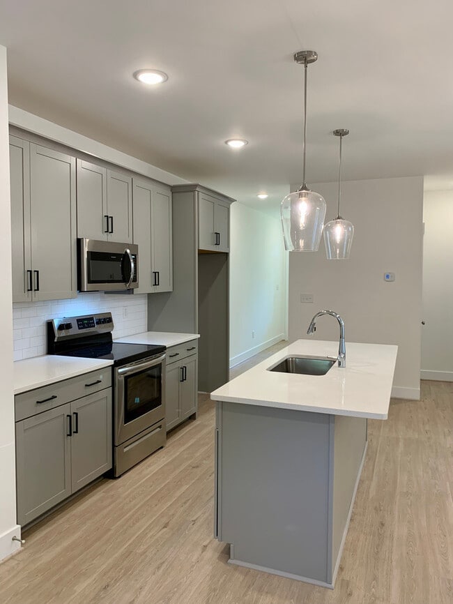 Building Photo - 5214 Campbell Ave