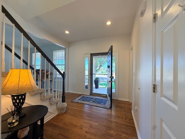 Building Photo - Beautiful, Spacious Home in Highlands Ranch