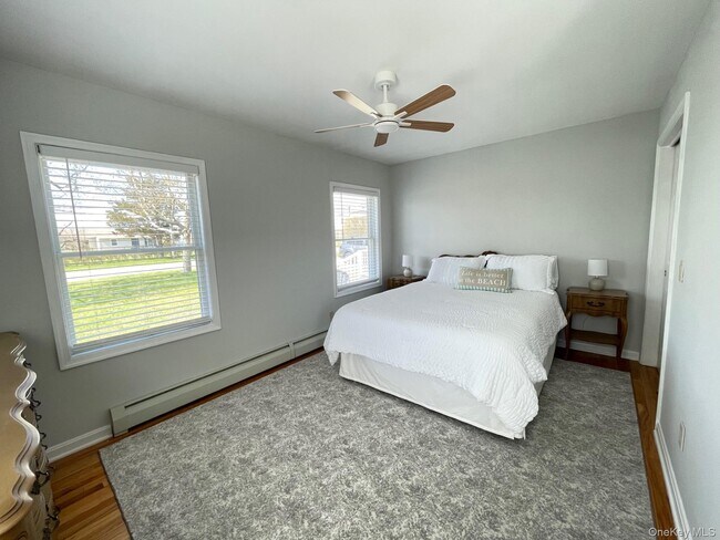 Building Photo - 59 Peconic Ave