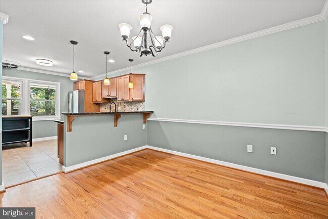 Building Photo - 8705 Bluedale St