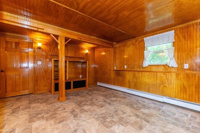 Building Photo - 205 Hardy Pond Rd
