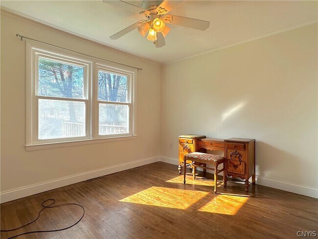 Building Photo - 4055 Bristol Rd