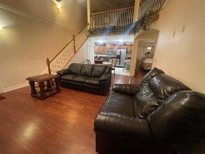 Building Photo - Furnished 3 bedroom 3 bath Apartment in Morningside Community, Blue Eye MO