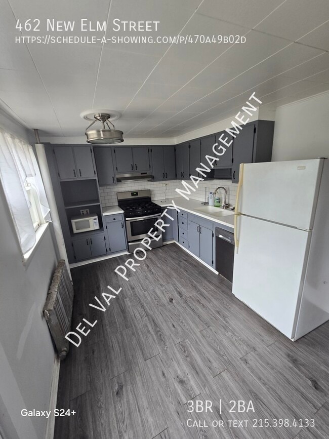 Building Photo - 462 New Elm St
