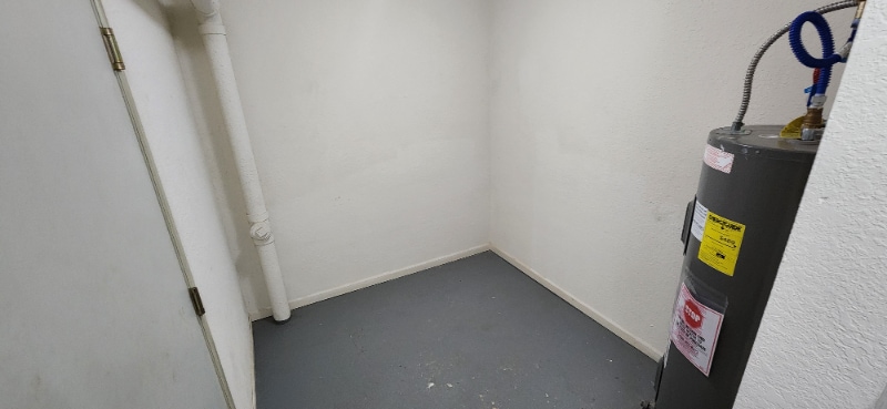 Building Photo - 10085 W Lisbon Ave