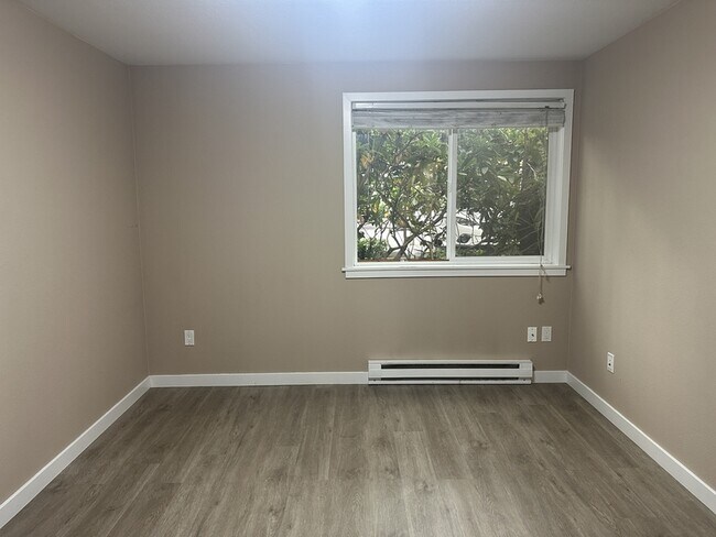 Building Photo - 12630 100th Ln NE