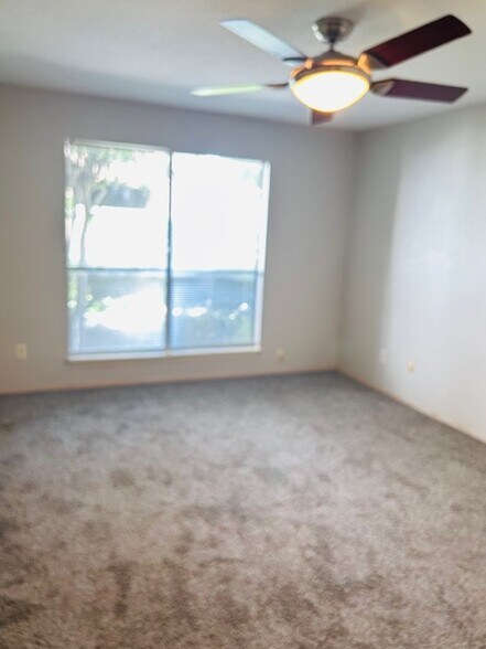 Building Photo - 8020 Braesmain Dr
