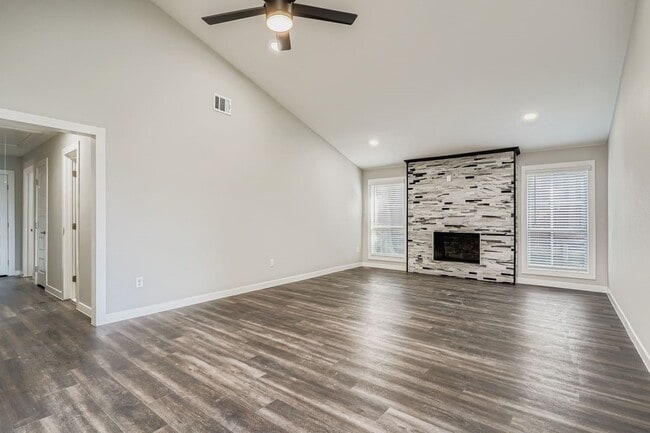 Building Photo - 3809 Misty Meadow Dr