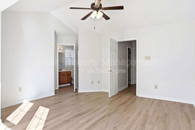 Building Photo - 2930 Queensland Dr