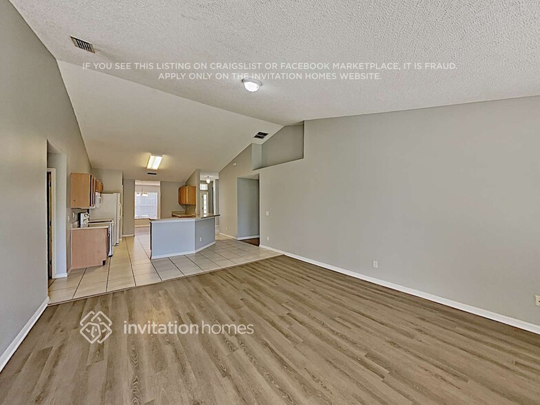 Building Photo - 713 Pasteur Ln