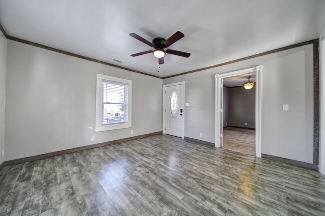 Building Photo - Wonderful Cottage Home in Gastonia!