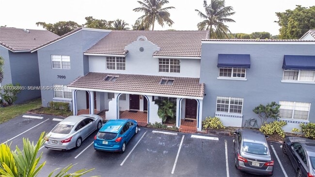 Building Photo - 6960 NW 173rd Dr