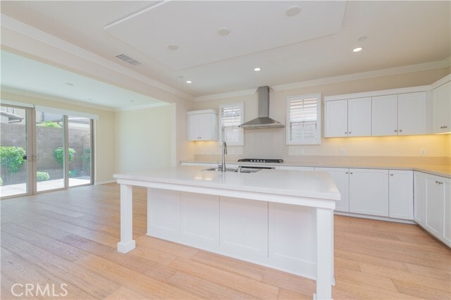 Building Photo - 155 Frontier