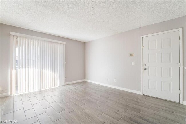 Building Photo - 221 Mission Catalina Ln