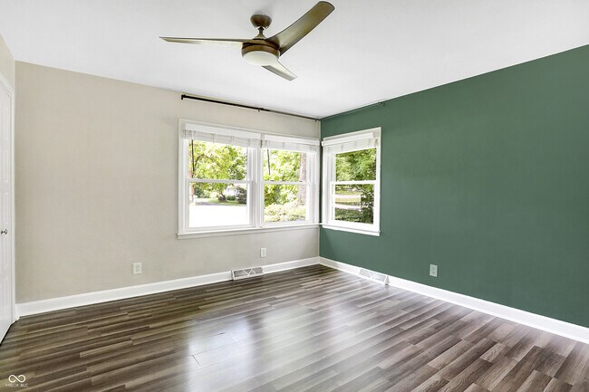 Building Photo - 3315 Beech Dr