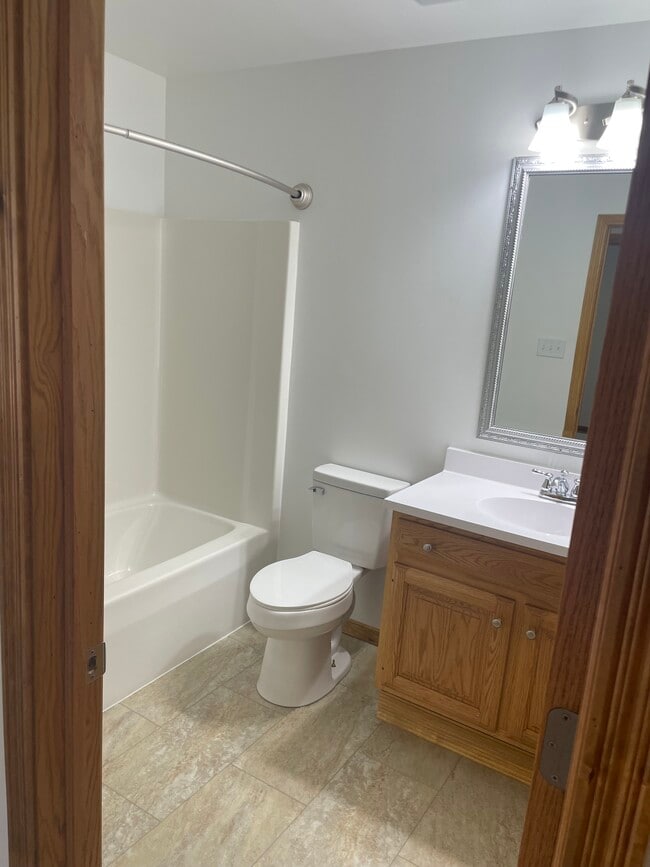 Building Photo - 2130 Westchester Ave