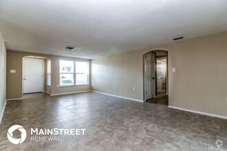 Building Photo - 9130 Hunt Club Ln