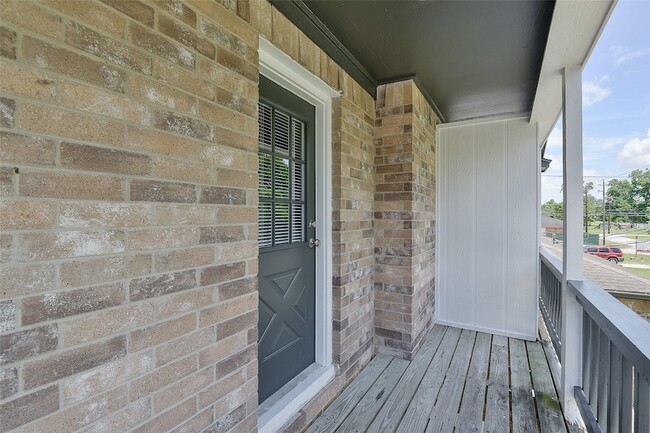 Building Photo - 4512 Avenue L