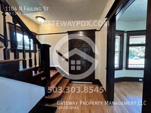 Building Photo - 1104 N Failing St