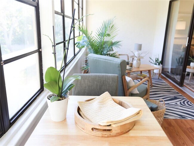 Building Photo - 322 Timber Lake Dr